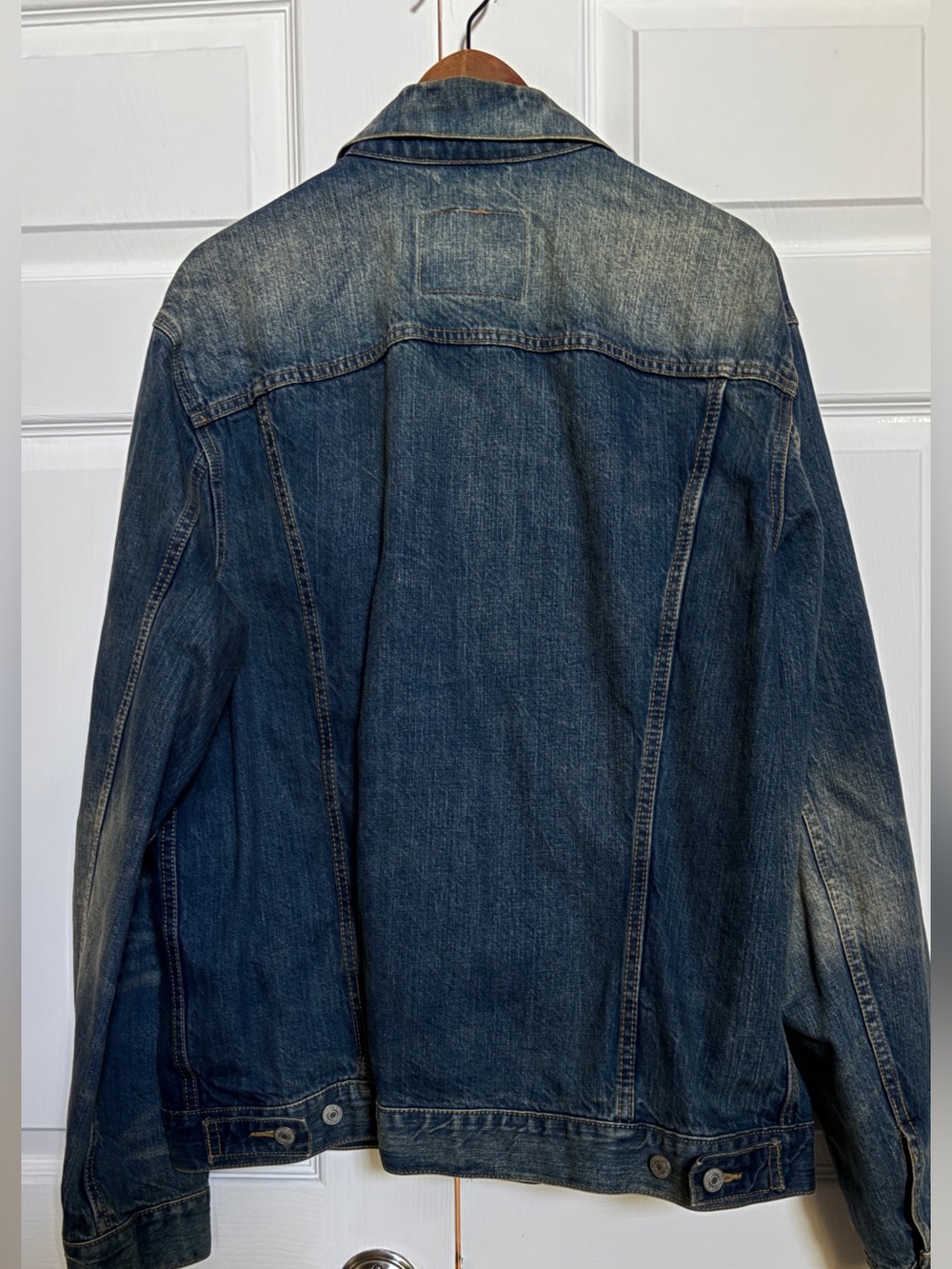 Levi’s Men’s Denim Jacket XL Blue Trucker Button Front Faded Wash Jean Jacket - Picture 3 of 10
